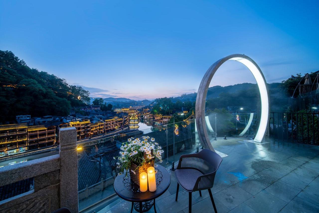 Phoenix Best River View B&B Fenghuang Eksteriør billede