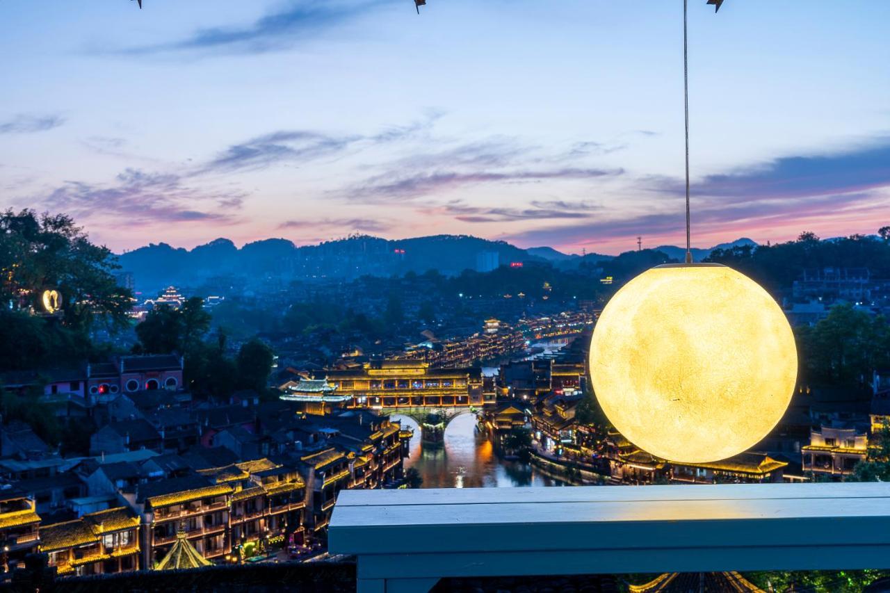 Phoenix Best River View B&B Fenghuang Eksteriør billede