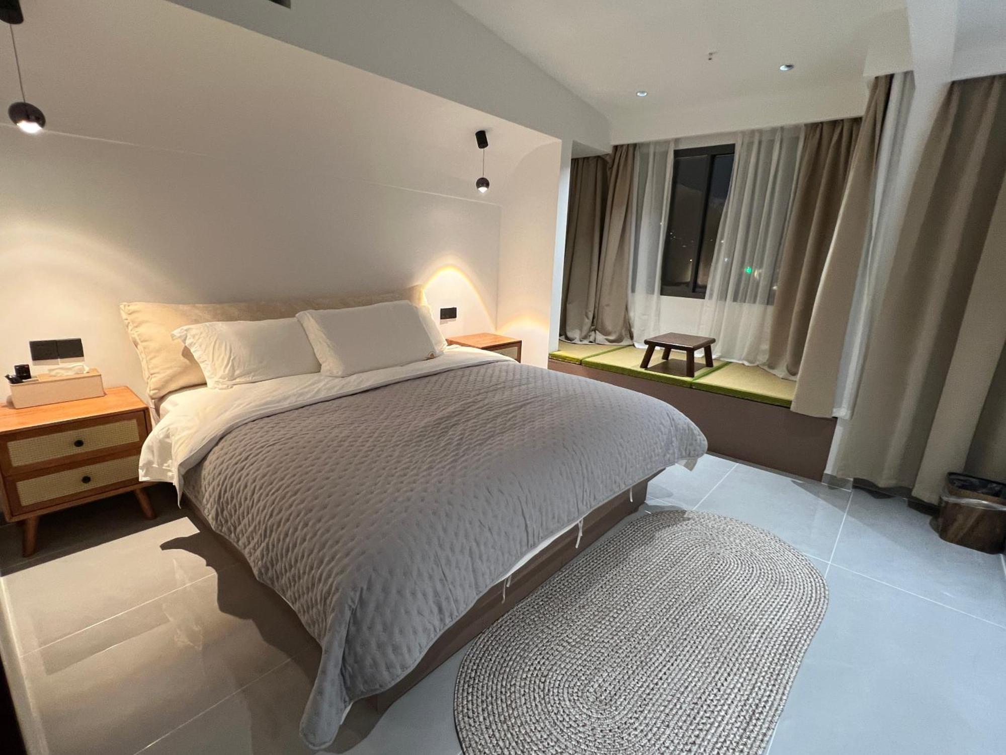 Phoenix Best River View B&B Fenghuang Eksteriør billede
